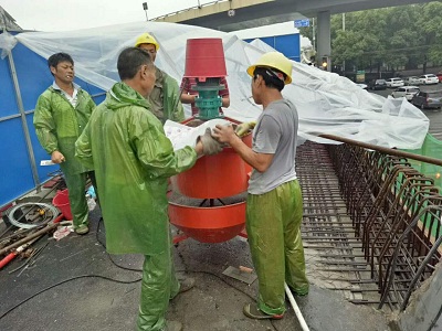 八一桥抢险加固2